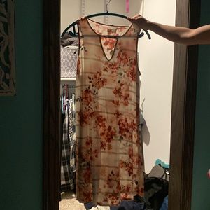 Brand: Maurices Size: M